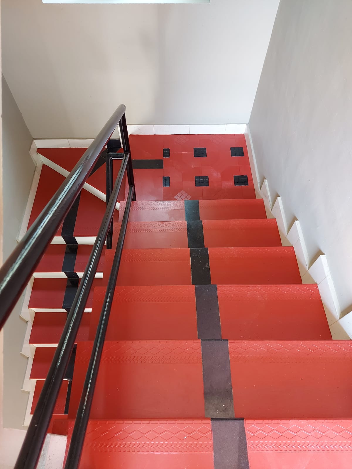 Stairs Floor Guard Painting - Cochin Painters