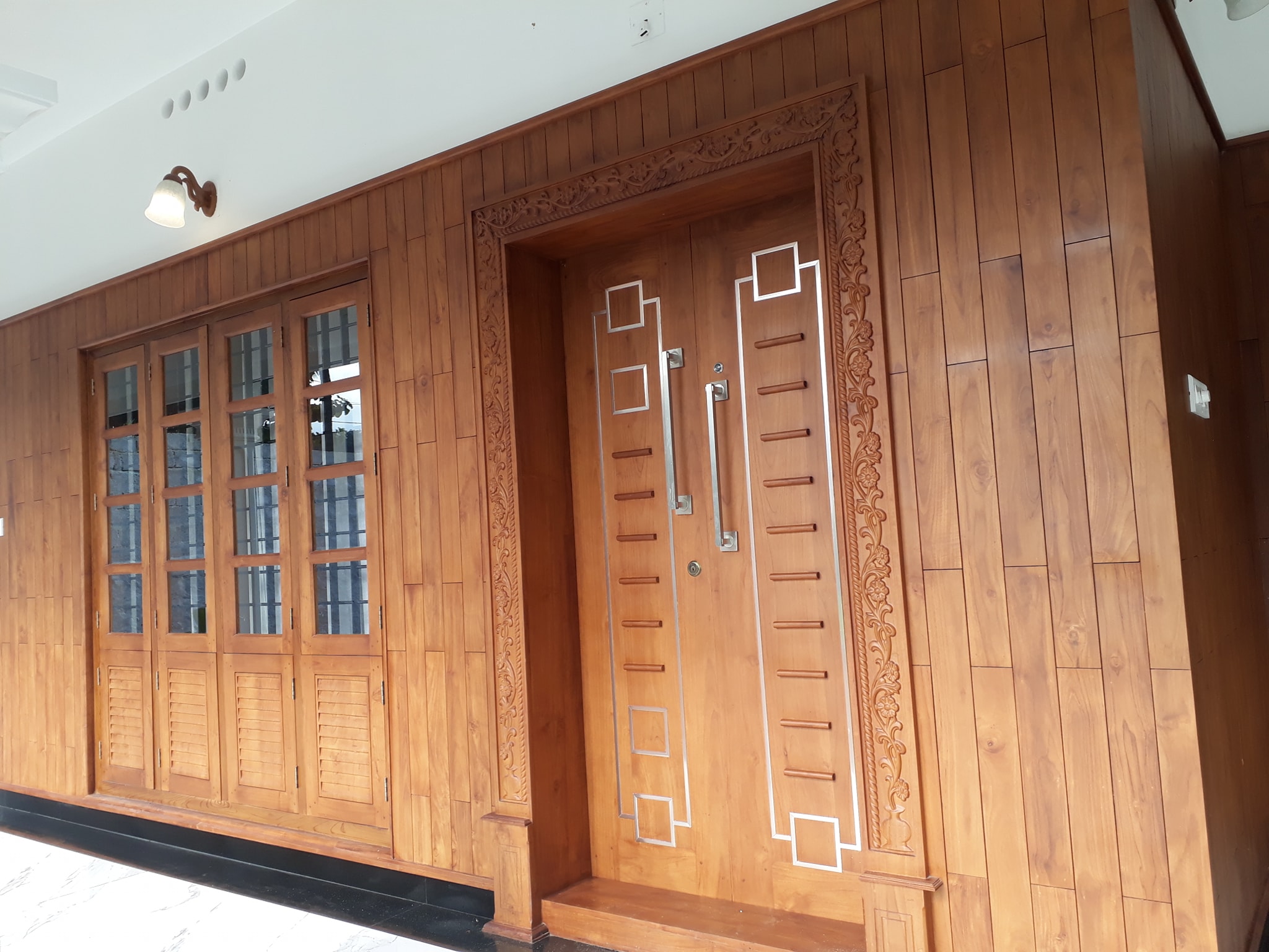 Wooden Walls & Doors Polishing - Cochin Painters